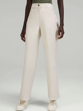 Lululemon City Sleek 5 Pocket Wide-Leg High-Rise Pant in Ivory/Bone Size 29